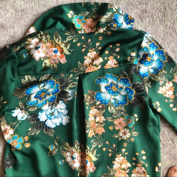 Green silky floral shirt - Picture 5 of 6
